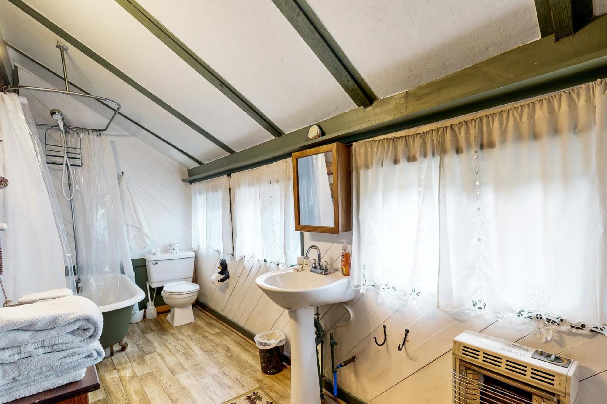 1 Bed 1 Bath Vacation Home In Sylva Exteriör bild