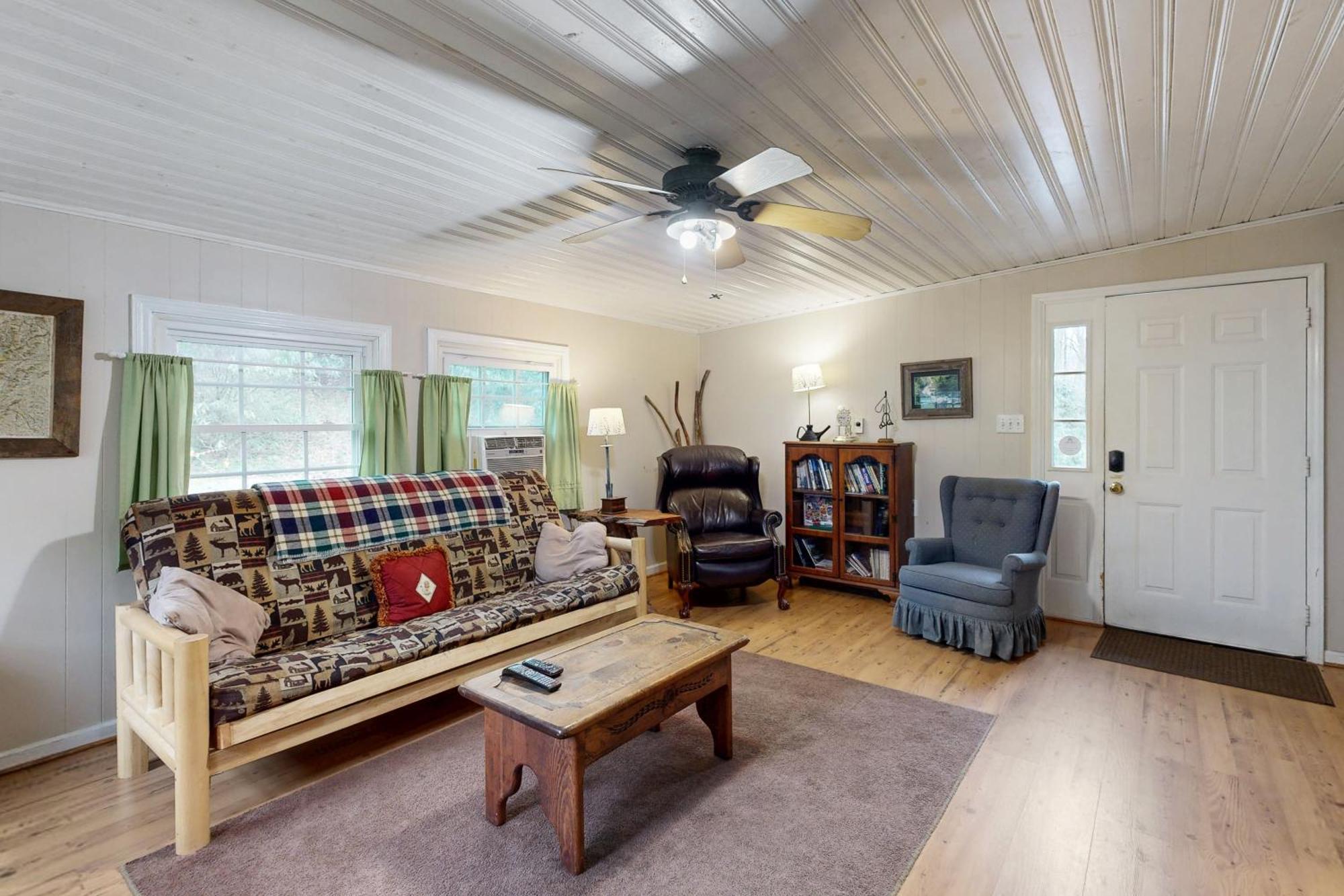 1 Bed 1 Bath Vacation Home In Sylva Exteriör bild