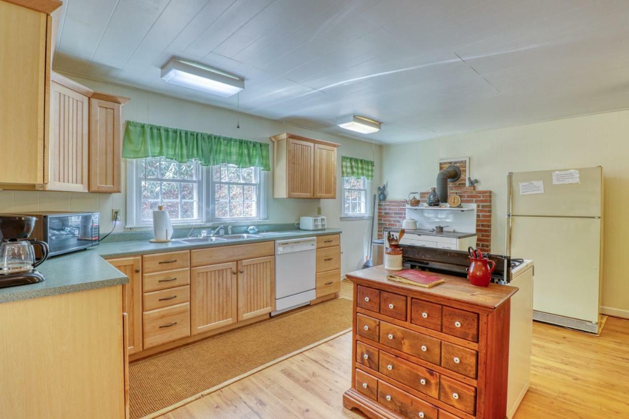 1 Bed 1 Bath Vacation Home In Sylva Exteriör bild
