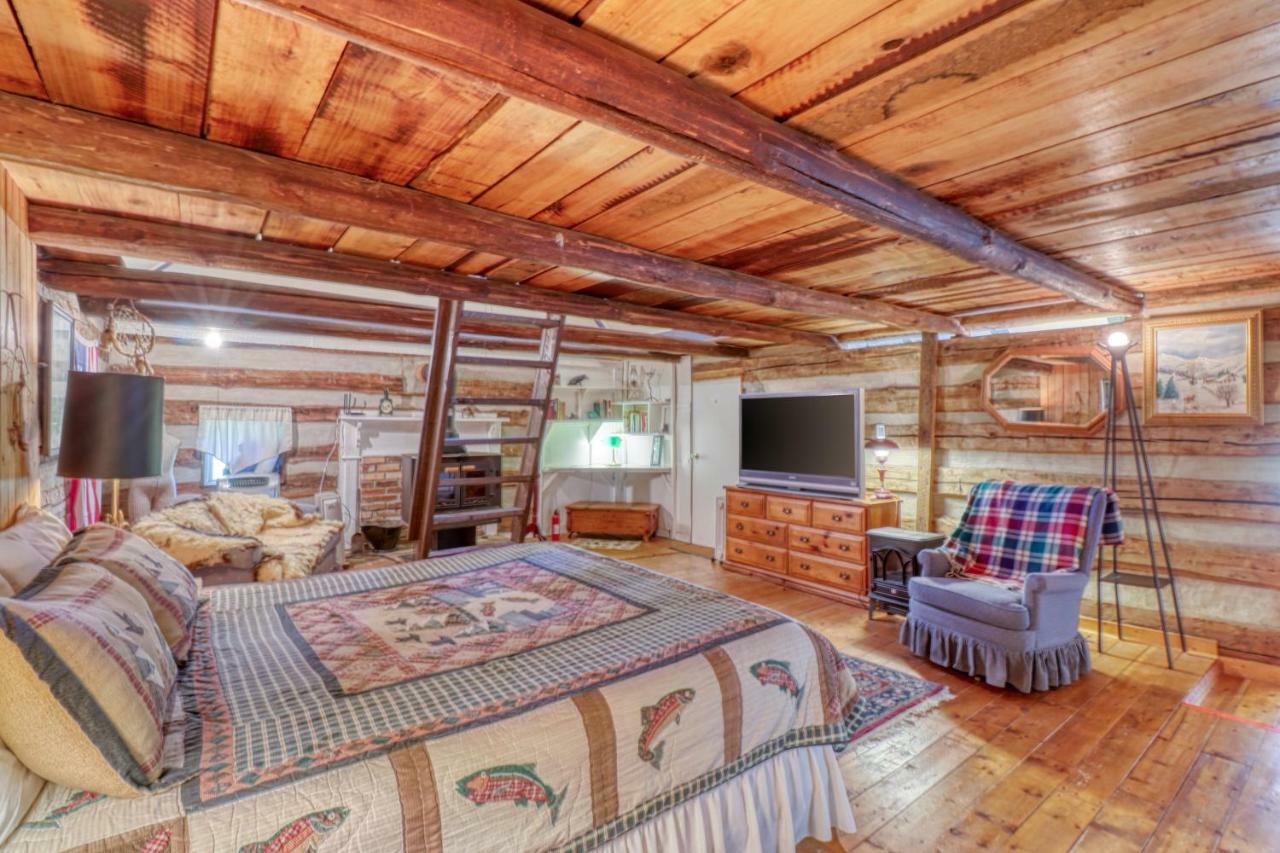 1 Bed 1 Bath Vacation Home In Sylva Exteriör bild