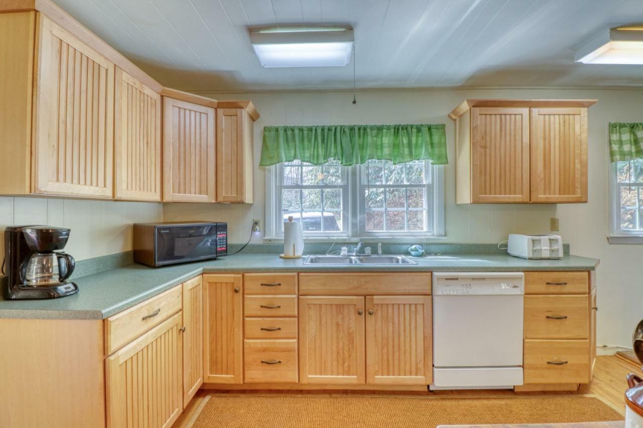 1 Bed 1 Bath Vacation Home In Sylva Exteriör bild